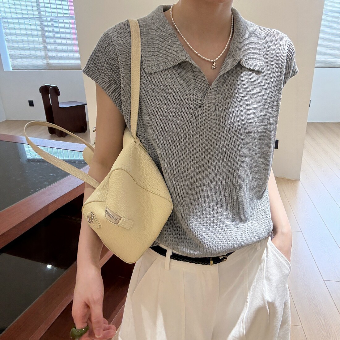 舒适翻领亚麻冰丝针织衫女2026春季新款气质休闲纯色套头短袖tee