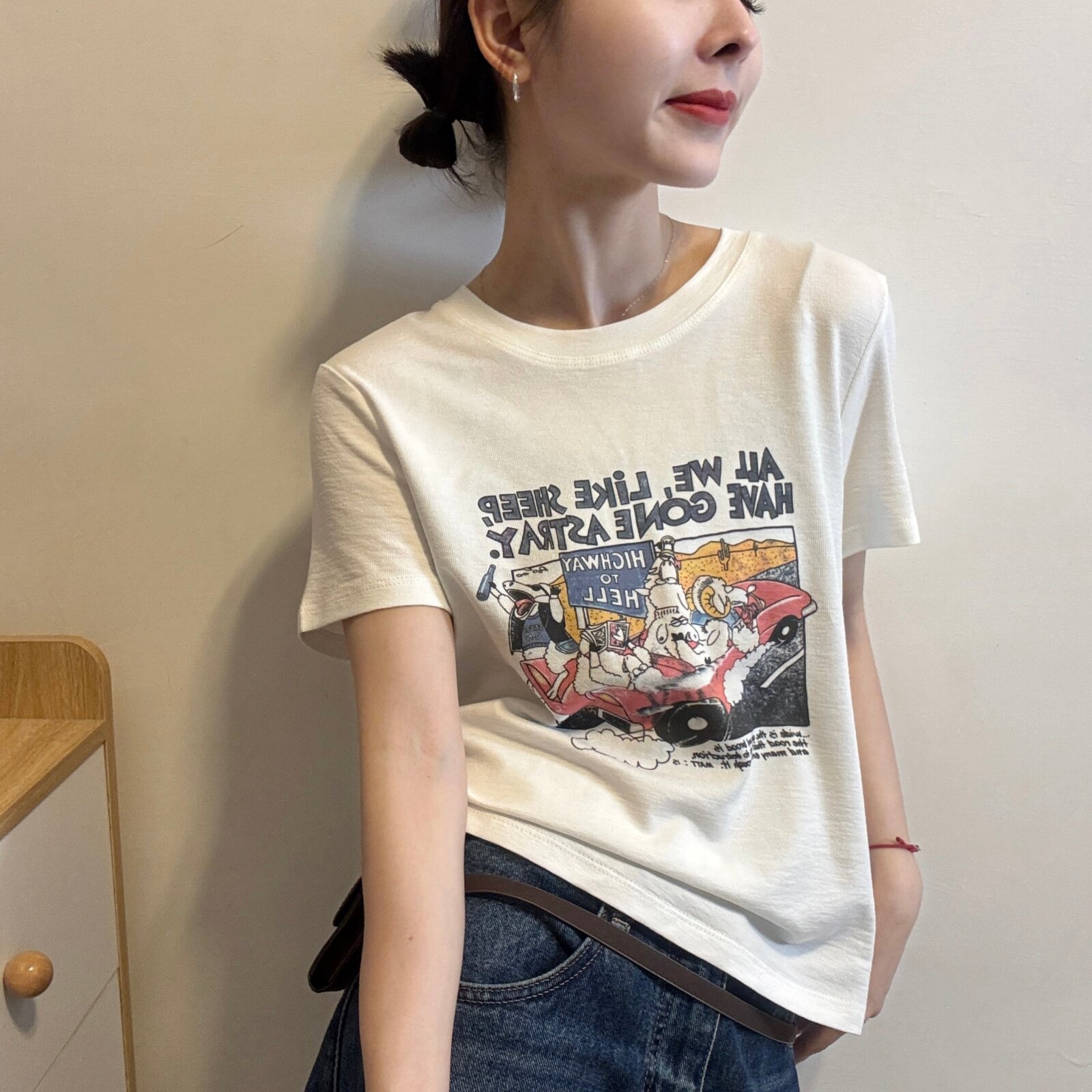 正肩卡通动漫短袖T恤女2026夏季新款韩系休闲百搭显瘦圆领纯棉tee