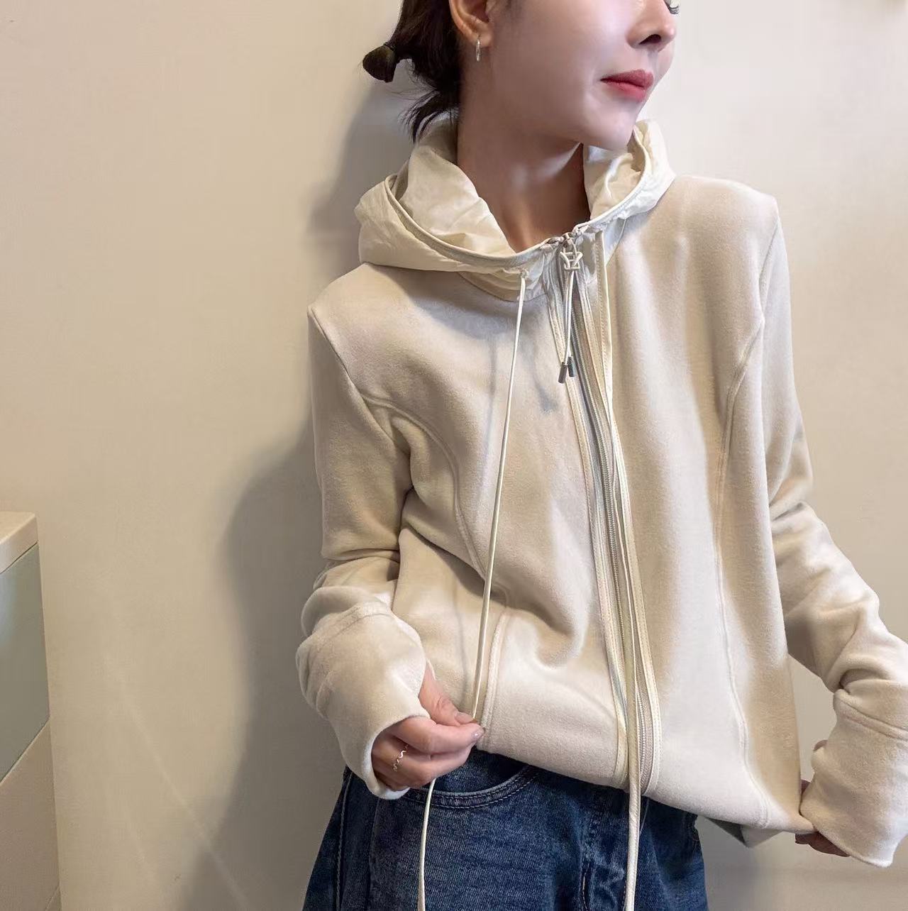 抽绳连帽德绒卫衣女2025秋冬新款韩版休闲百搭拉链开衫短外套上衣