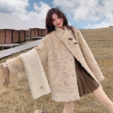 温柔风牛角扣软糯毛毛外套女冬新款小个子减龄加厚皮毛一体短外套，女装皮草，2B148