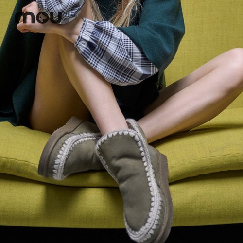 羊皮毛一体短筒雪地靴