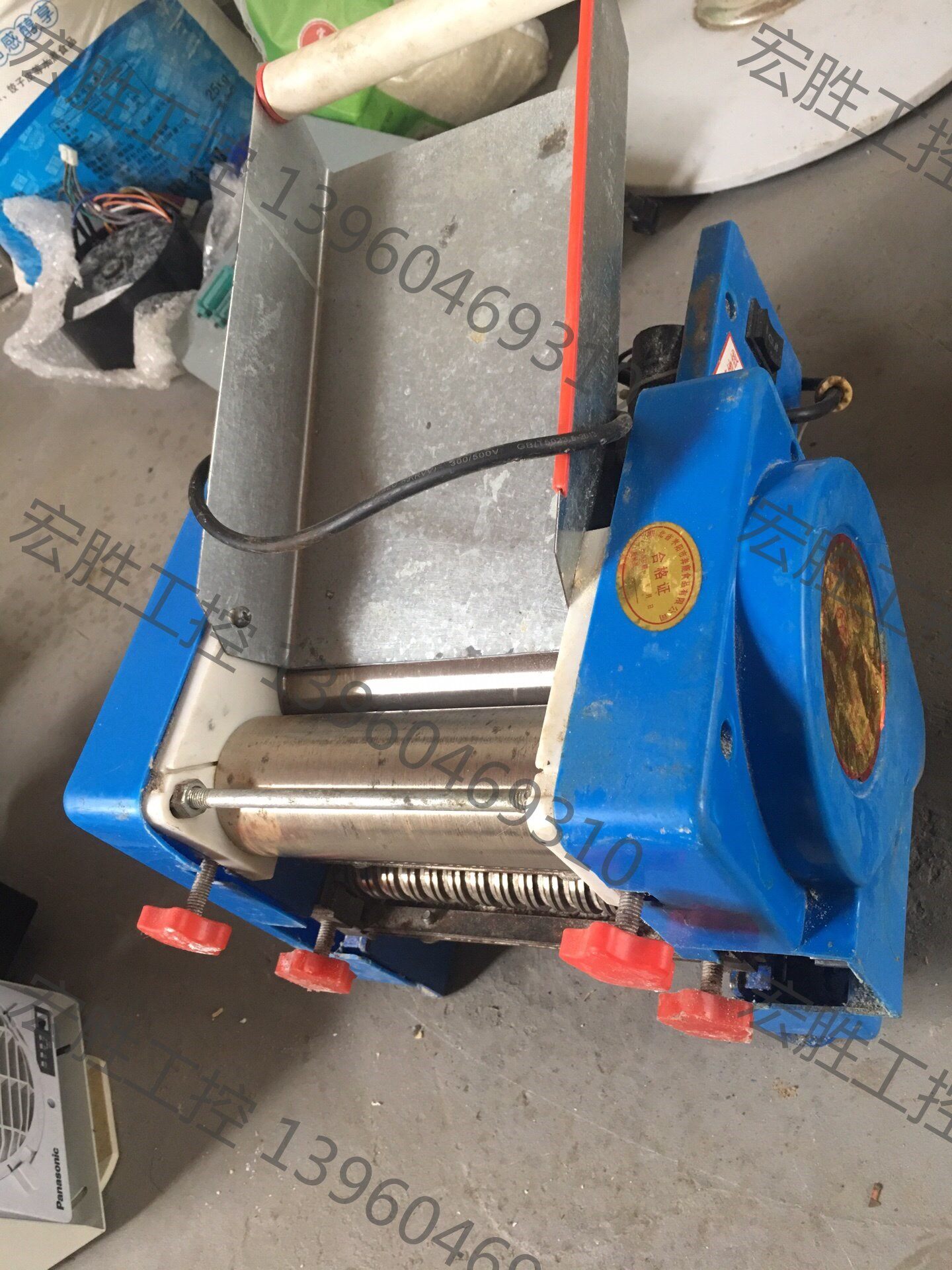 奔鹿压面机家用电动全自动不锈钢辊小型商用多功能饺子皮机面条机属于什么档次？
