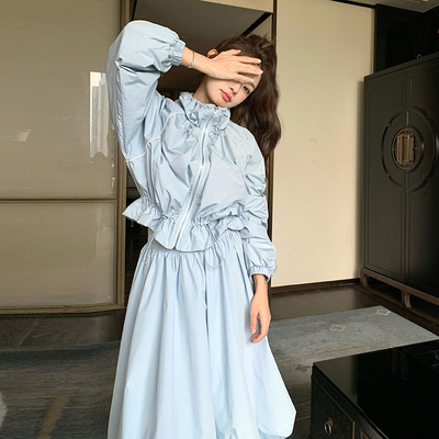 蓝色设计感抽绳减龄短外套套装裙