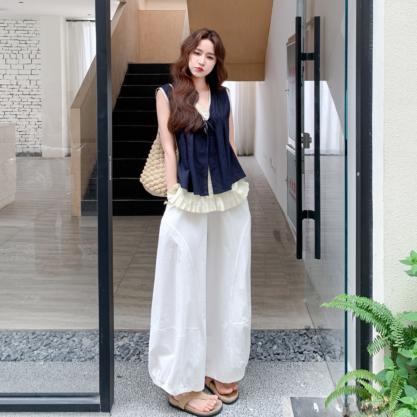 松弛感盐系穿搭无袖上衣套装女2025夏季新款叠穿背心阔腿裤三件套