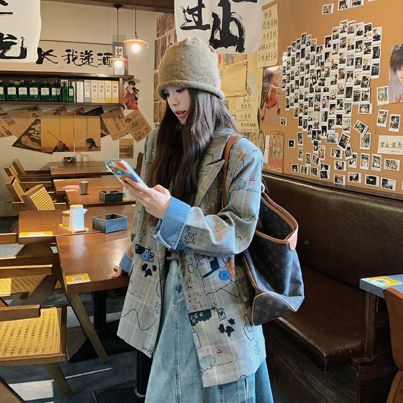 涂鸦印花韩系小个子减龄西服外套女2025秋季新款宽松百搭休闲西装