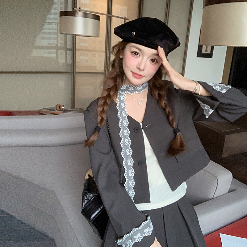 灰色气质蕾丝拼接套装裙女2025春季新款小西装百褶半身短裙两件套