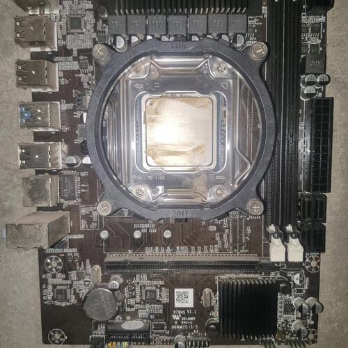 议价X79主板，E5-2680V2，成色冲新，正常，带挡板一可维修