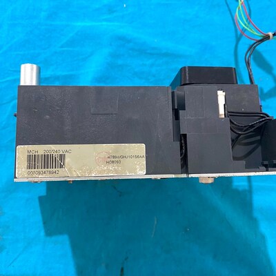 施耐德MCH200240 VAC47894原装实物拍摄顺丰 议价