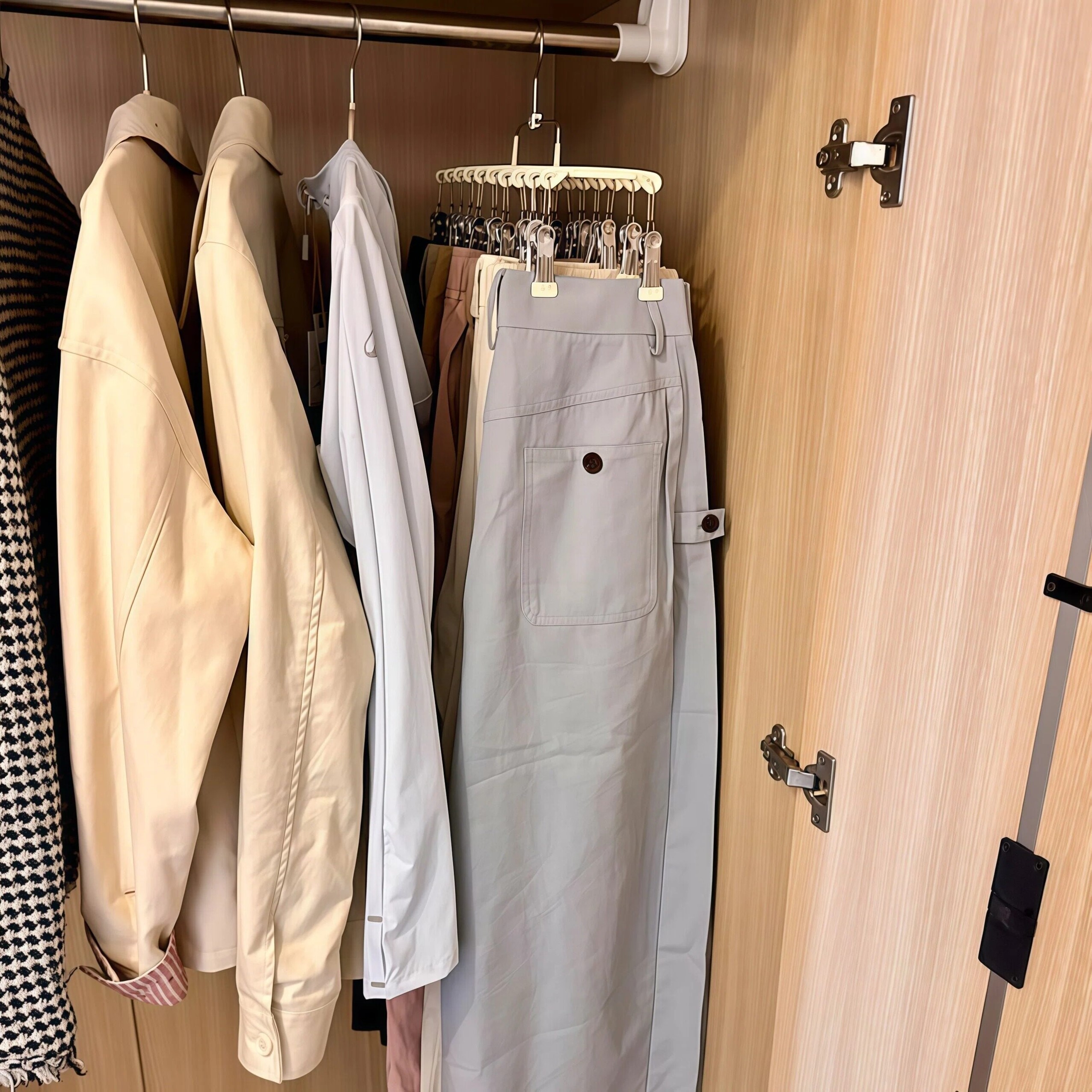 裤子衣架带夹子不锈钢裙子衣架专用晾衣架衣服撑家用挂衣无痕裤架