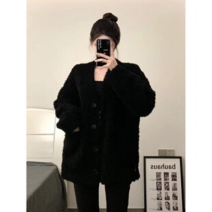 黑色羊羔毛绒外套女2024新款爆款秋冬季高级感超好看加厚休闲百…