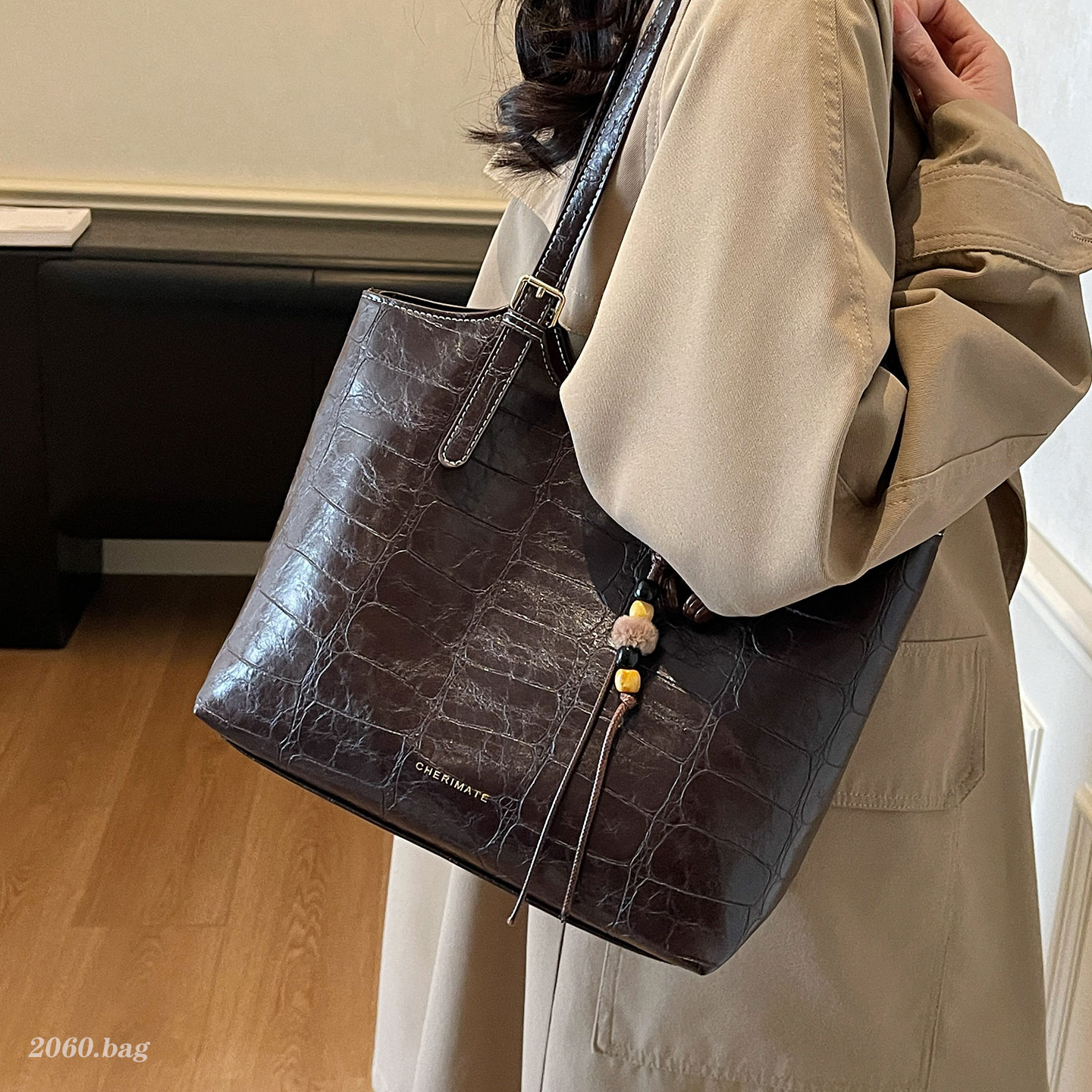 鳄鱼纹托特包女大容量单肩包2025新款通勤高级感冬季复古手提包