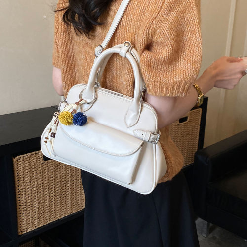 韩版休闲小众设计超火单肩包2026新款女通勤爆款夏季单肩斜跨包