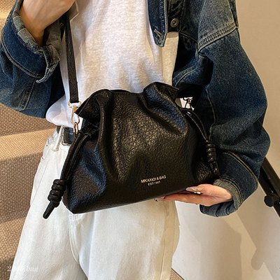 气质百搭高级皮质单肩斜挎时尚简约洋气通勤2025秋季女式水桶包