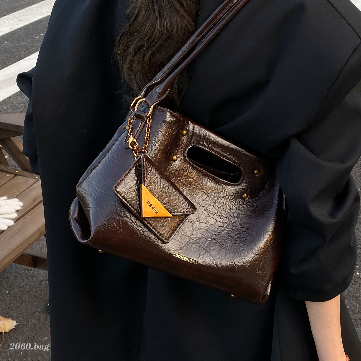 百搭气质大容量托特包2025油蜡皮秋季新款韩版ins女式单肩包包