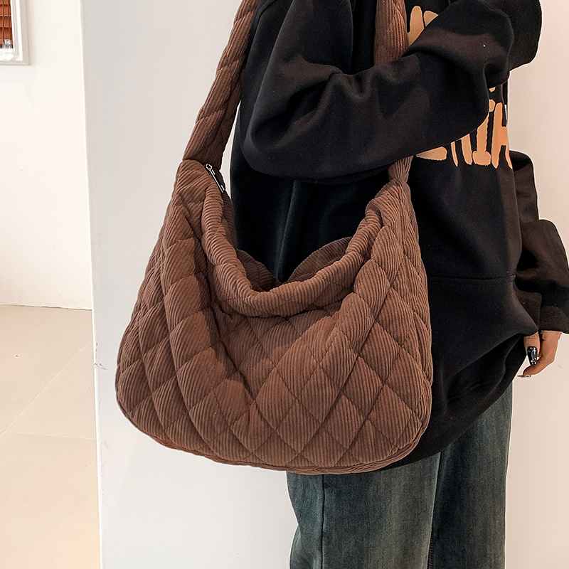 2060包袋大容量单肩包