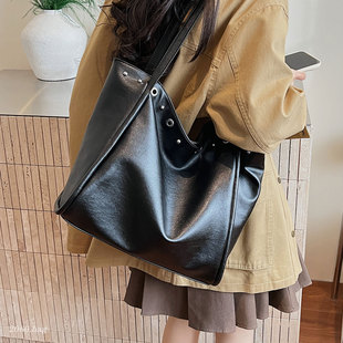 高级感潮软皮通勤日韩休闲单肩包包 轻奢大容量托特包女2026新款