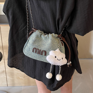 ins潮流束口单肩包百搭女包 新款 时尚 休闲牛仔布水桶包女2025夏季