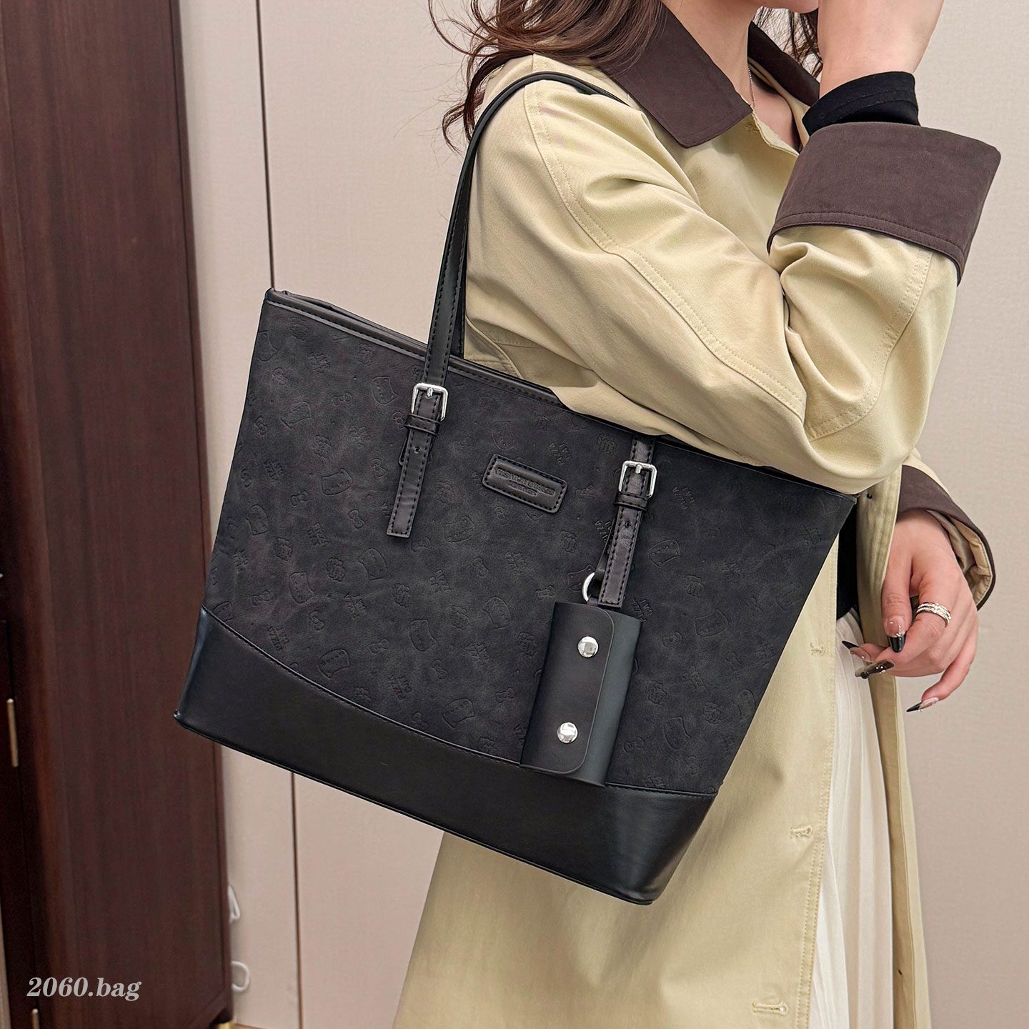 简约百搭托特包女高级质感2025冬季新款大容量单肩包通勤手提包