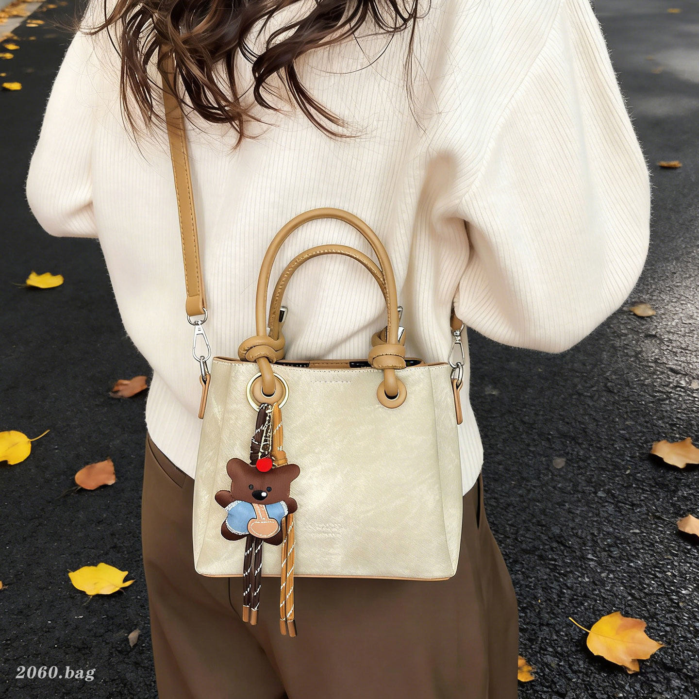 轻奢复古水桶包女2026新款小众百搭单肩斜挎手提包时尚通勤晕染,箱包皮具/热销女包/男包,水桶包,淘宝优惠券,粉丝福利购,淘宝优惠卷