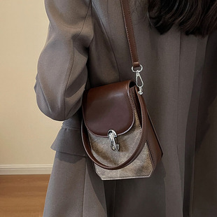 复古时尚 秋冬高级感百搭小方包小众设计斜挎包 手提包包女2025新款