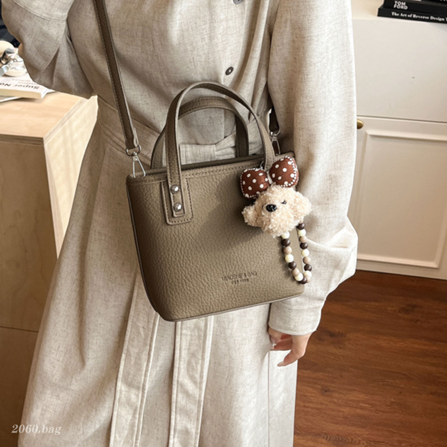 2026新款时尚气质百搭简约高级感单肩斜挎手提水桶包休闲韩版通勤,箱包皮具/热销女包/男包,水桶包,淘宝优惠券,粉丝福利购,淘宝优惠卷