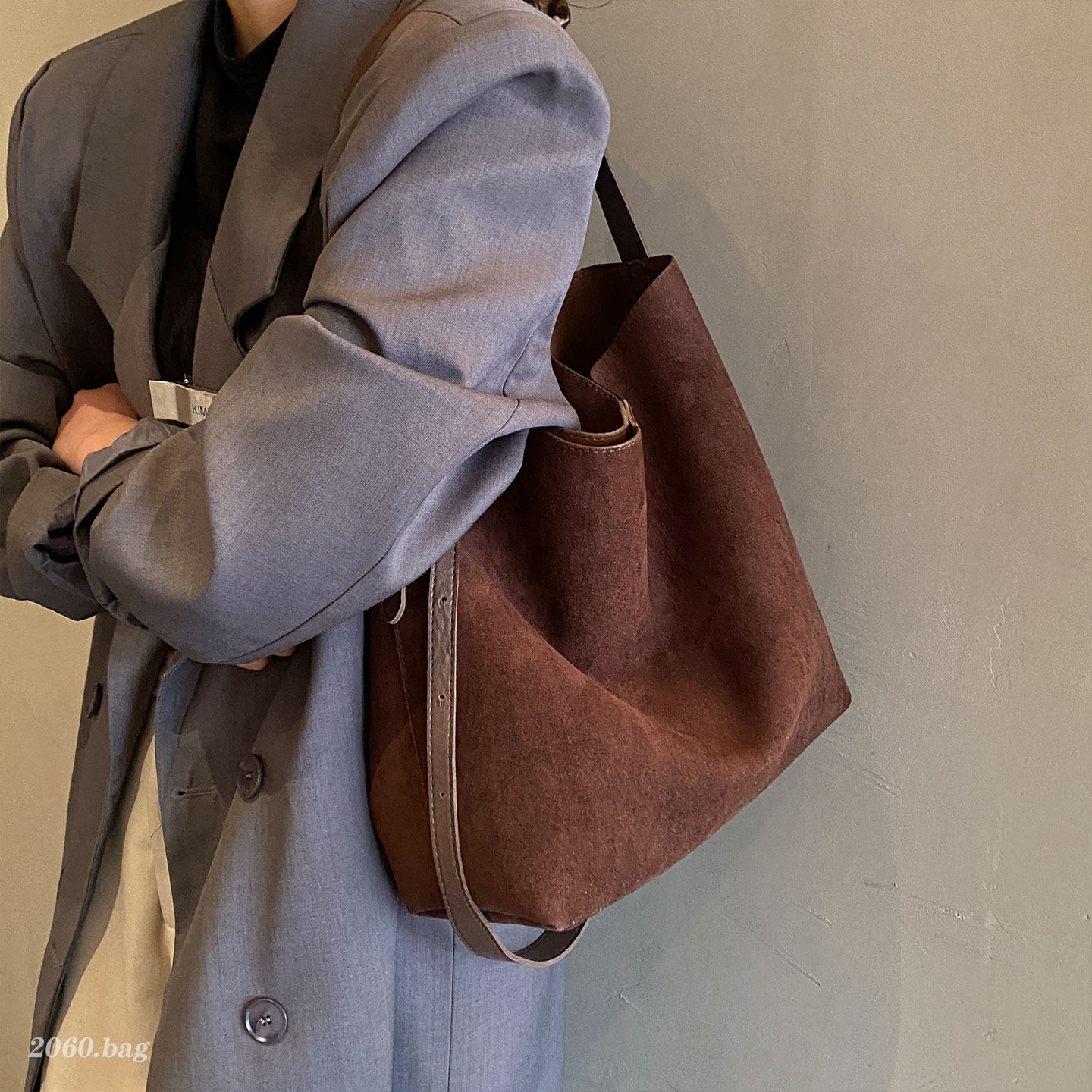 麂皮水桶包女2025新款大容量单肩包休闲时尚高级感冬通勤托特包,箱包皮具/热销女包/男包,水桶包,淘宝优惠券,粉丝福利购,淘宝优惠卷