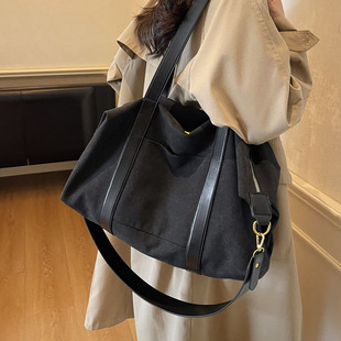 休闲户外大容量单肩包2025出差短途旅行百搭气质时尚 潮单肩斜挎包