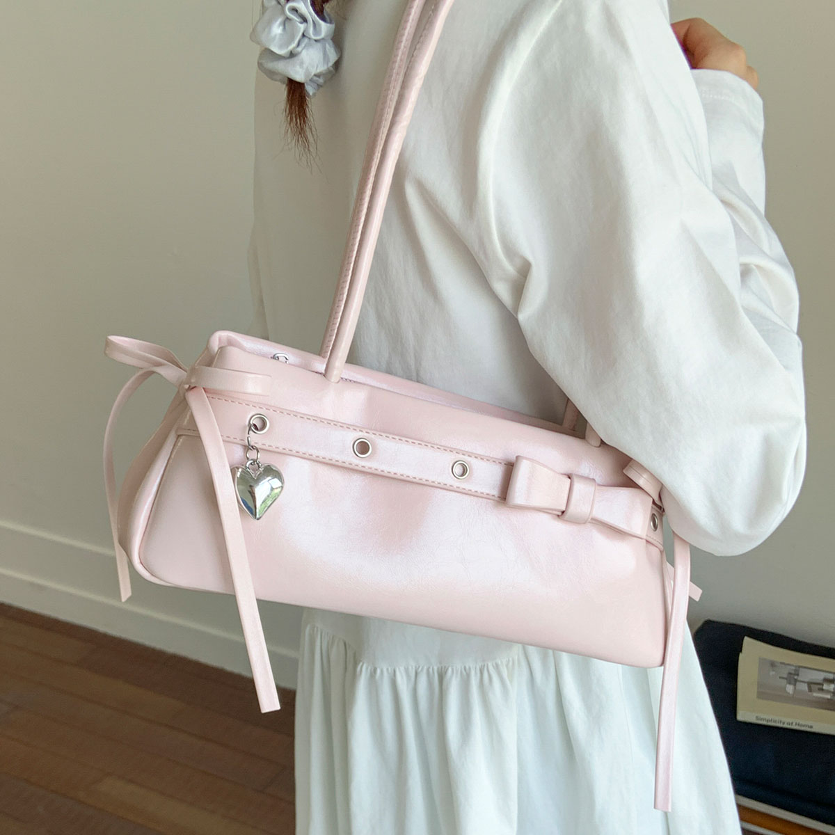 2025年新品上市时尚潮流腋下包