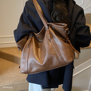 大容量简约休闲托特包2025百搭气质上班通勤女秋季 单肩斜跨包包