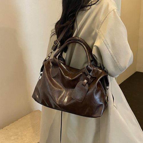 复古休闲时尚手提包女2026新款大容量软皮气质单肩包斜挎包通勤包