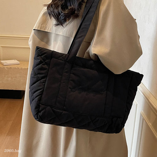 大学生上课通勤纯色托特包2025大容量韩国新款轻便休闲女单肩包