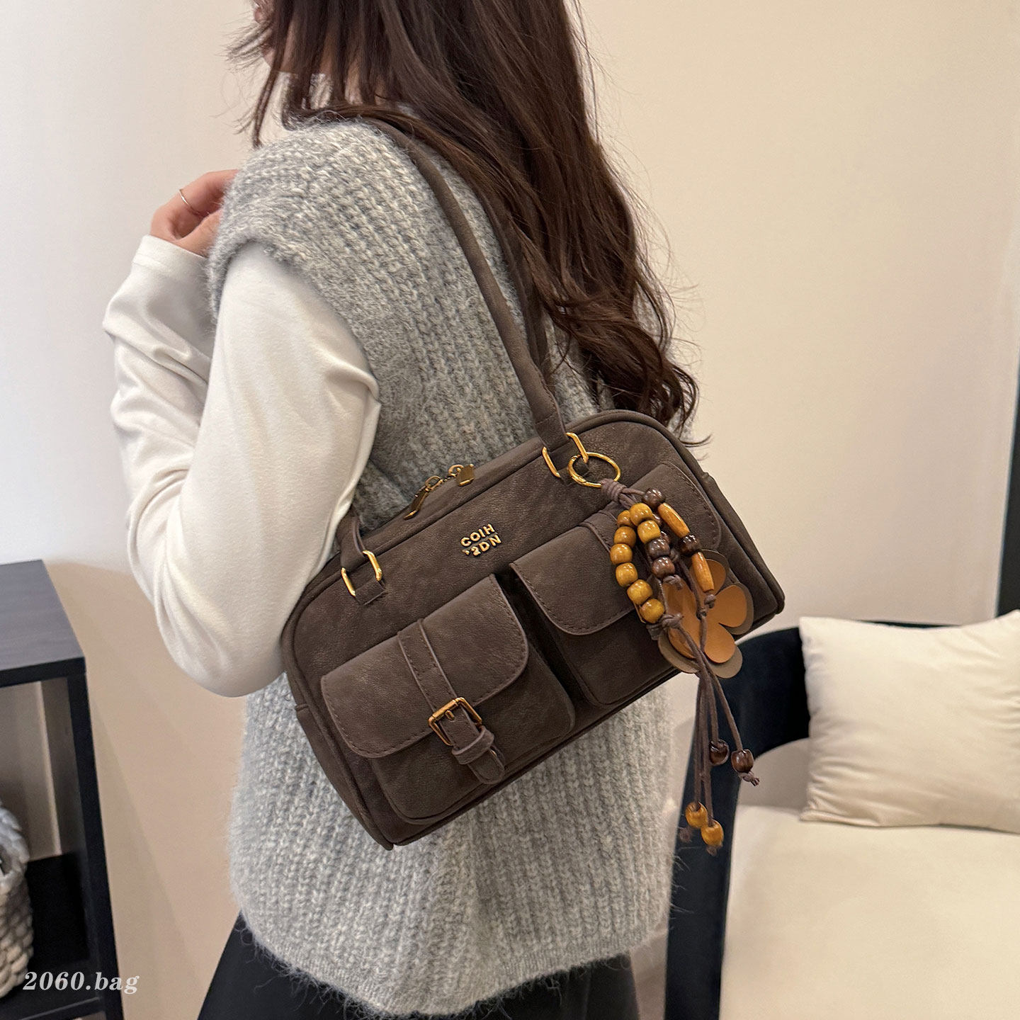 韩版复古保龄球包女腋下包2025新款高级感大容量通勤超火单肩包,箱包皮具/热销女包/男包,腋下包,淘宝优惠券,粉丝福利购,淘宝优惠卷