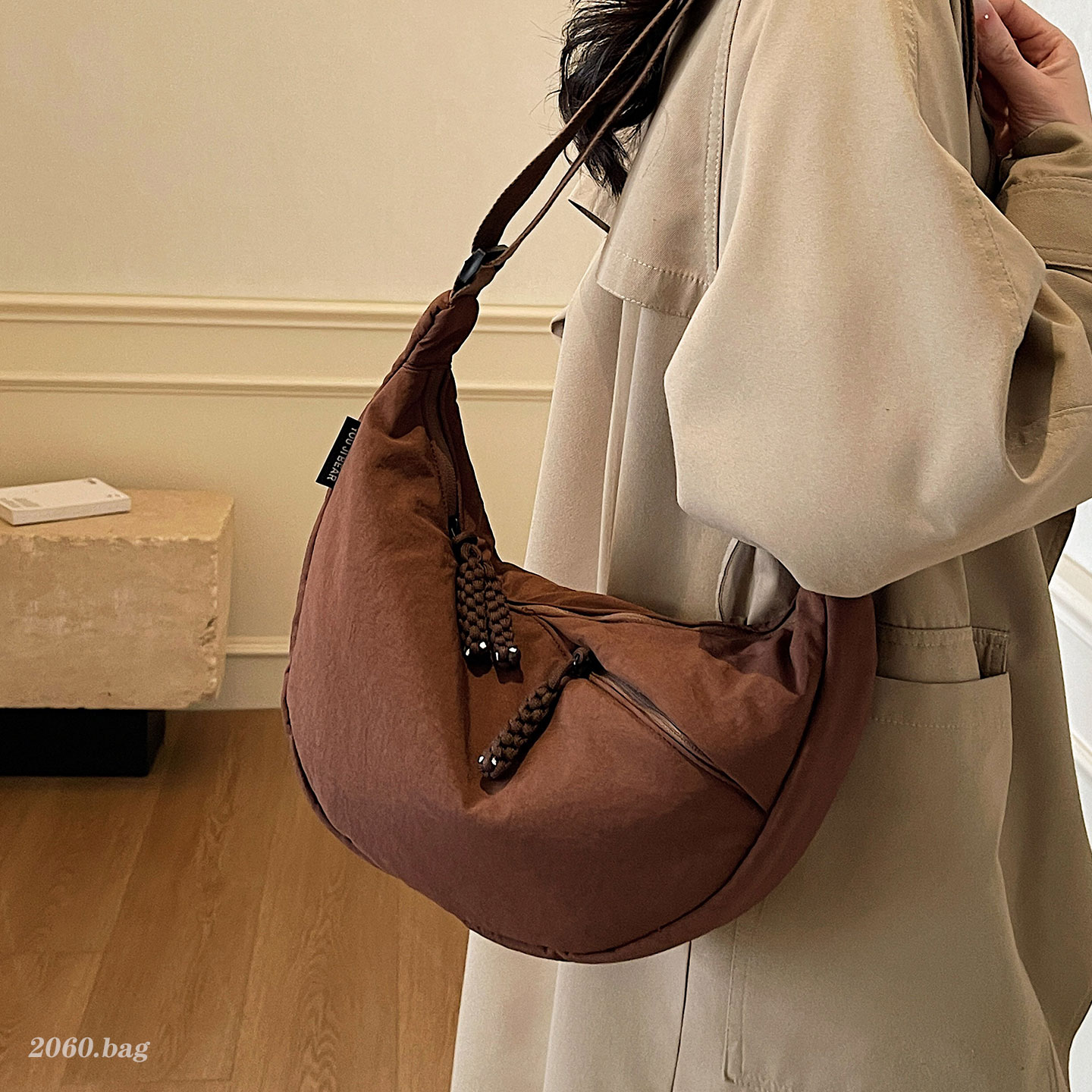 休闲大容量轻便女2025新款饺子包斜挎小包百搭时尚单肩包收纳包