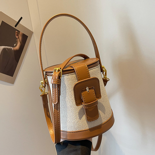 小众斜挎包 简约休闲水桶包2025夏季 复古撞色时尚 手提小包包女新款