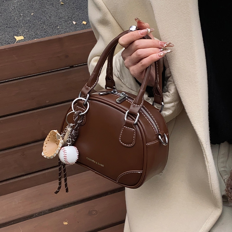 时尚手拎保龄球包包女韩版ins潮流休闲百搭单肩包2025冬季高级感,箱包皮具/热销女包/男包,小方包,淘宝优惠券,粉丝福利购,淘宝优惠卷