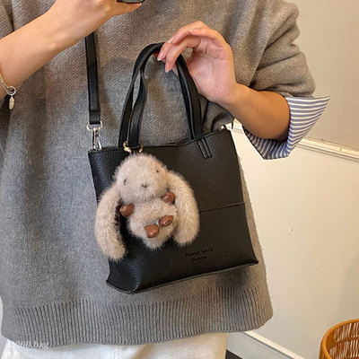 韩国洋气气质皮质高级感单肩手提通勤百搭2025冬季女式斜挎水桶包