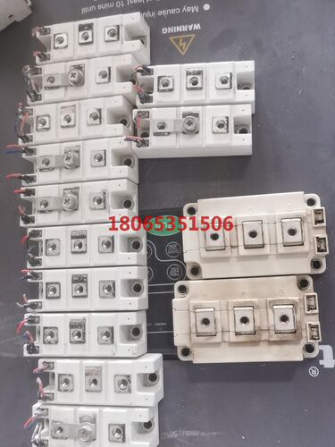 BSM100GB120DN2  只有两个大模块了.