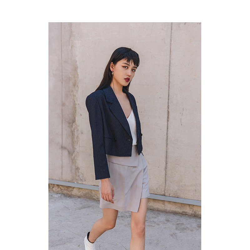 ANNPETITE 小个子女生 蓝色条纹高腰短款西服外套