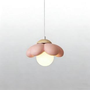 网红主卧室床头吊灯现代简约儿童房装饰氛围灯创意个性花瓣小吊灯