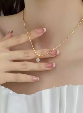 东陵玉小绿豆吊坠项链颈链不掉色