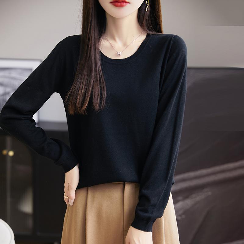 黑色打底衫女超细精纺绵羊毛圆领套头薄款打底衫无压针织衫秋冬