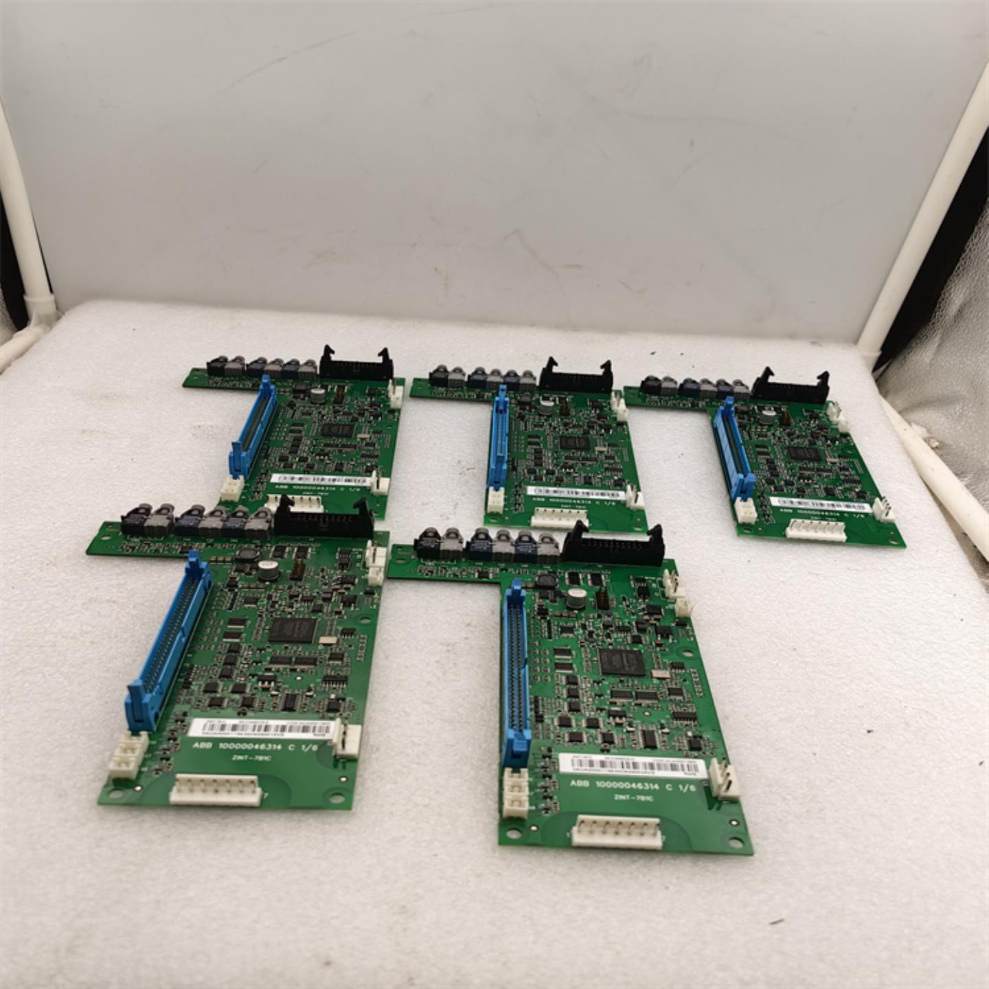ABB变频器通讯板ZINT-7B1C 1000004631询价