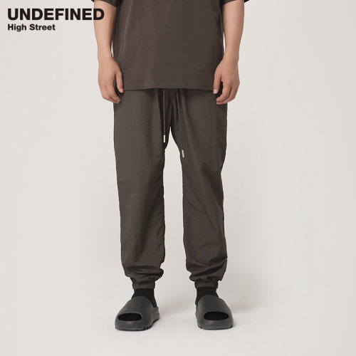 undefined直筒轻薄透气卫裤