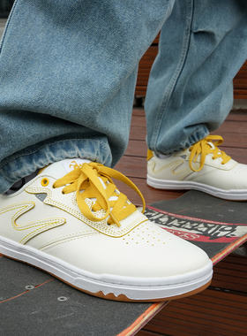 极路客蚁系列黄色刮刮乐面包鞋男女款板鞋减震专业滑板鞋