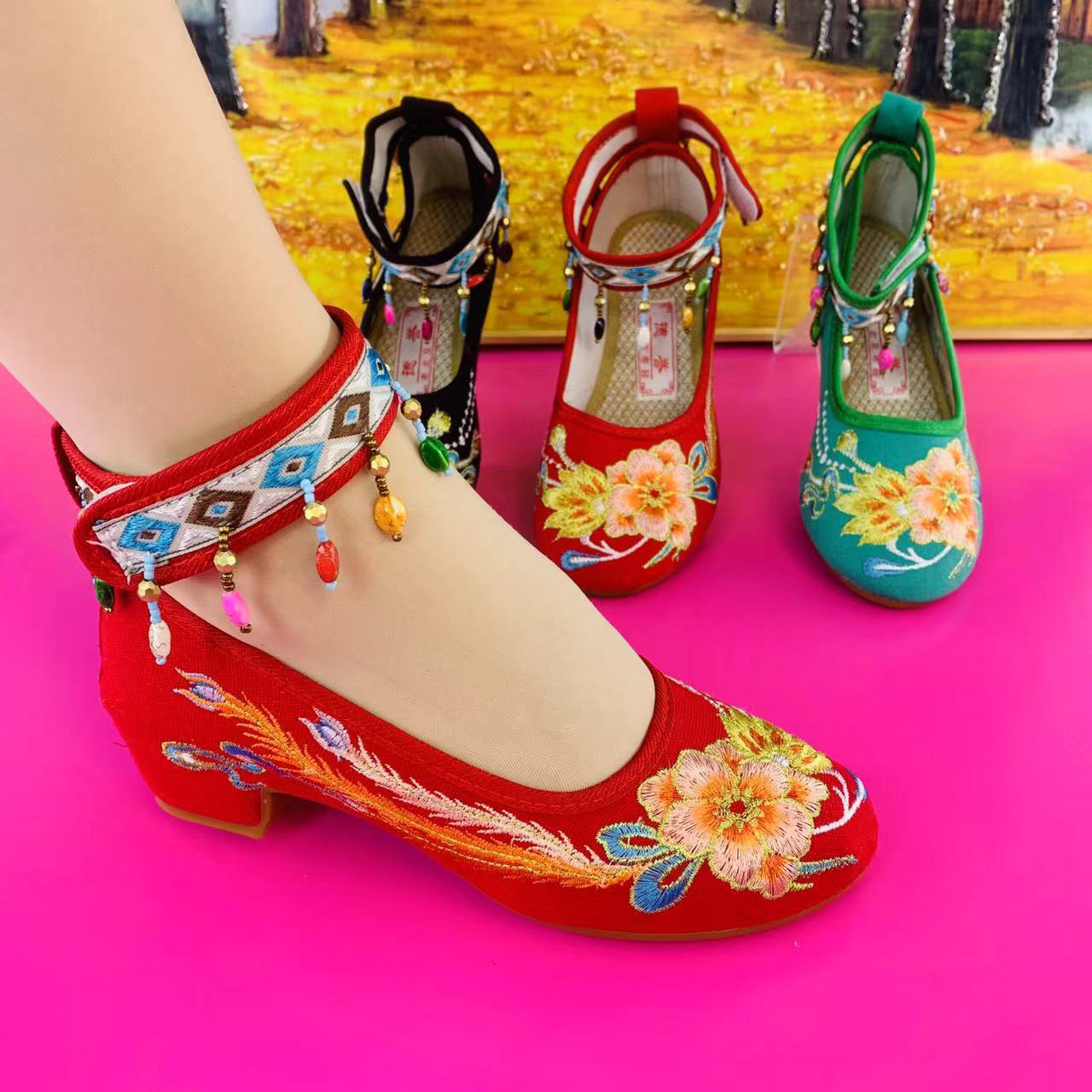 广场舞绣花单鞋老北京布鞋时尚新款妈妈女婚鞋软底汉服民族风旗袍,女鞋,传统布鞋,淘宝优惠券,粉丝福利购,淘宝优惠卷
