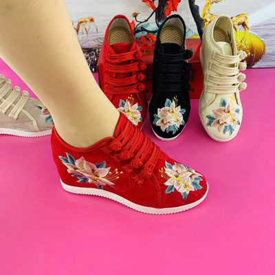 广场舞鞋绣花鞋内增高女鞋透气妈妈鞋老北京布鞋秋季最新款汉服鞋