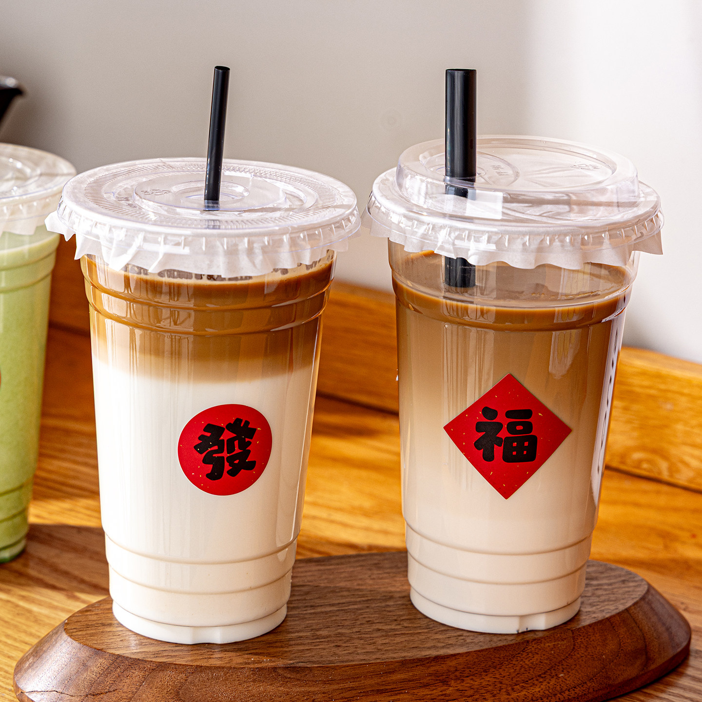 一次性咖啡杯奶茶带盖热饮塑料杯耐高温咖啡拿铁饮料打包透明杯子