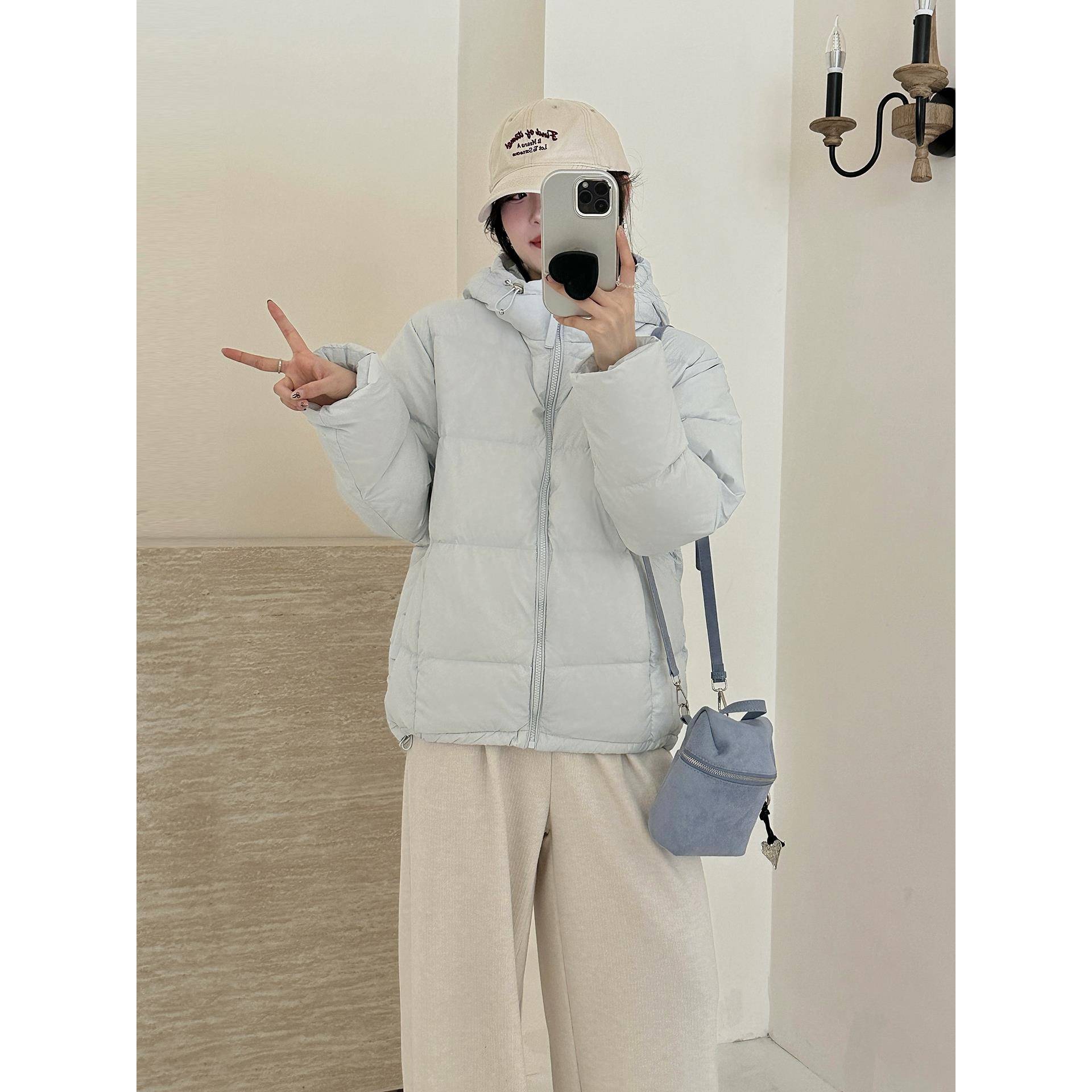 90白鸭绒羽绒服女短款2025冬季新款小个子加厚面包服连帽立领外套