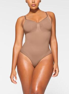 BODYSUIT 卡戴珊同款连体塑身衣包胸三角细肩带收腹连体束身衣