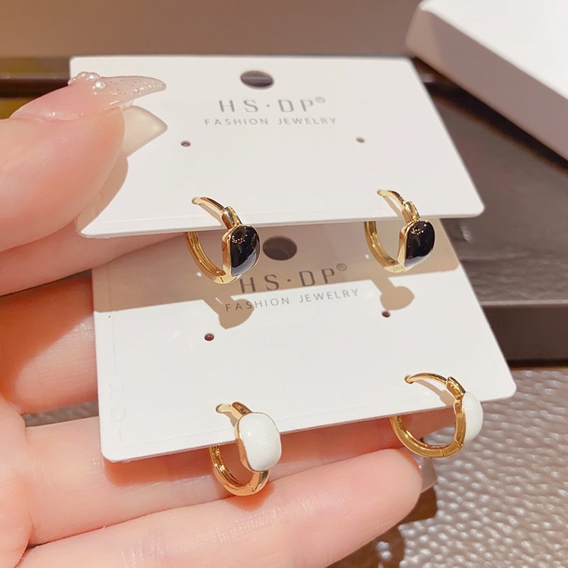 法式复古简约小巧百搭通勤款滴油椭圆耳扣气质轻奢设计感耳圈,饰品/流行首饰/时尚饰品新,耳钉,淘宝优惠券,粉丝福利购,淘宝优惠卷